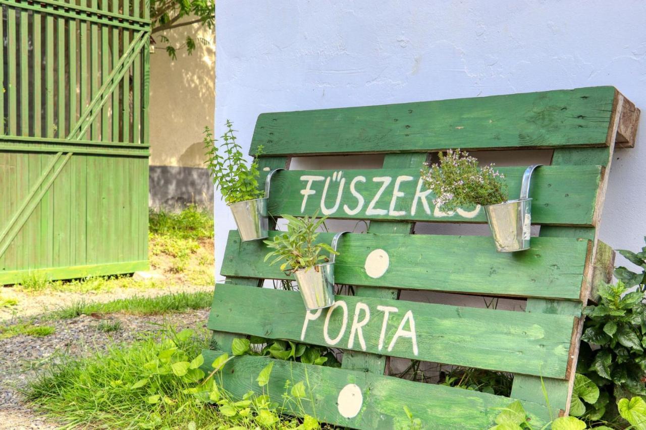 Fuszeres Porta Villa Mihalyfa Exterior foto